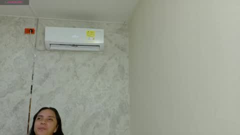 dani_lue online show from May 18, 12:44 pm