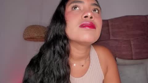 Snapshot of dani_velvet chatting on February 14, 2:41 am online show from February 14, 2:41 am
