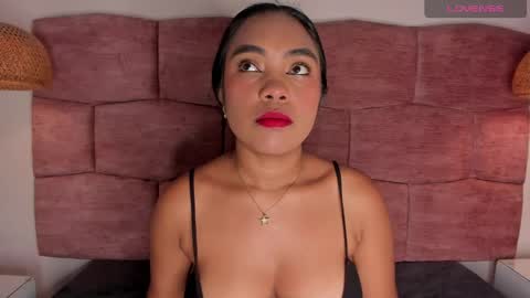 Snapshot of dani_velvet chatting on May 6, 2:40 am online show from May 6, 2:40 am