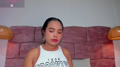 Snapshot of dani_velvet chatting on June 10, 2:34 am online show from June 10, 2:34 am