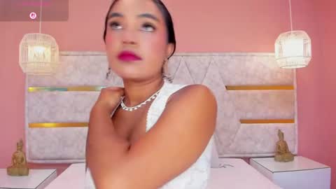 Snapshot of dani_velvet chatting on July 5, 1:01 am online show from July 5, 1:01 am