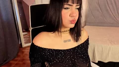 Snapshot of dania22_ chatting on May 11, 1:50 pm dania22_ online show from May 11, 1:50 pm