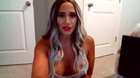 DaniBrass1 online show from April 28, 1:05 pm