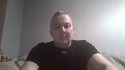 Snapshot of daniel0028 chatting on December 6, 12:02 am dan online show from December 6, 12:02 am