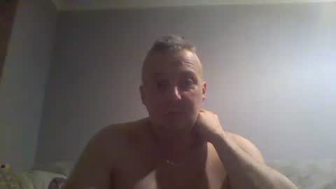 Snapshot of daniel0028 chatting on December 9, 12:34 am dan online show from December 9, 12:34 am