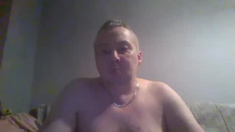 Snapshot of daniel0028 chatting on January 2, 12:02 am dan online show from January 2, 12:02 am