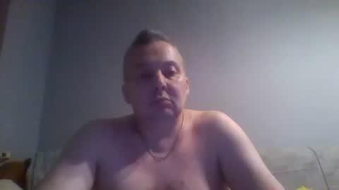 Snapshot of daniel0028 chatting on January 19, 2:47 am dan online show from January 19, 2:47 am