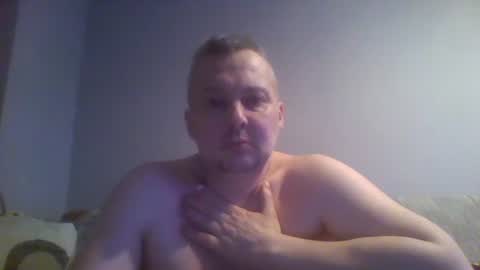 Snapshot of daniel0028 chatting on February 14, 2:50 am dan online show from February 14, 2:50 am