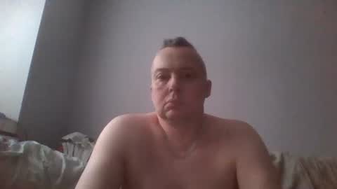 Snapshot of daniel0028 chatting on February 4, 9:26 am dan online show from February 4, 9:26 am