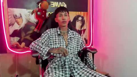 daniel_deluc77 online show from December 20, 6:31 am