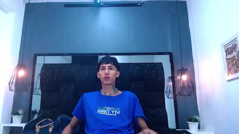 Snapshot of daniel_delux_ chatting on October 1, 11:27 am Daniel Delux online show from October 1, 11:27 am