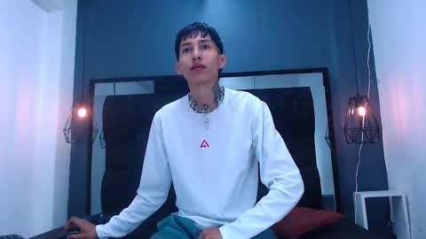 Snapshot of daniel_delux_ chatting on October 8, 10:57 am Daniel Delux online show from October 8, 10:57 am