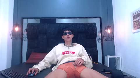 Snapshot of daniel_delux_ chatting on October 19, 3:12 pm Daniel Delux online show from October 19, 3:12 pm