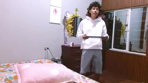 daniel_deluxx online show from April 10, 8:08 am