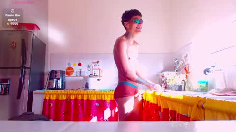 daniel_deluxx online show from May 15, 1:18 pm