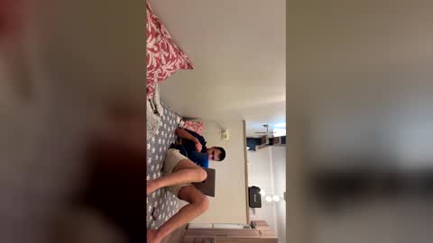 Daniel online show from March 25, 5:08 pm