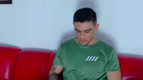 Snapshot of daniel_ova chatting on February 16, 5:31 pm Sexy Dani online show from February 16, 5:31 pm