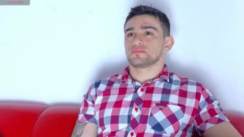 Snapshot of daniel_ova chatting on March 19, 11:47 am Sexy Dani online show from March 19, 11:47 am