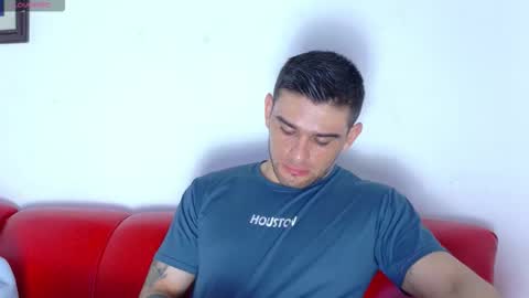 Snapshot of daniel_ova chatting on March 20, 11:48 am Sexy Dani online show from March 20, 11:48 am