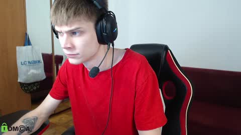 Daniel online show from December 13, 7:53 pm