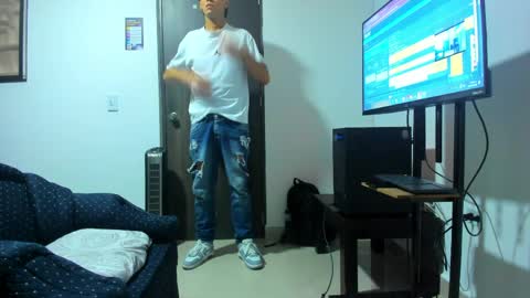 Snapshot of daniel_rochax chatting on March 30, 7:15 pm Daniel online show from March 30, 7:15 pm