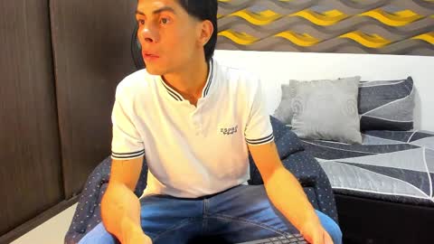 Snapshot of daniel_rochax chatting on April 2, 12:36 pm Daniel online show from April 2, 12:36 pm