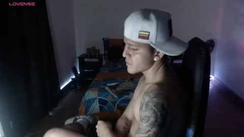 Snapshot of daniel_vargas5 chatting on March 7, 3:40 am Daniel online show from March 7, 3:40 am