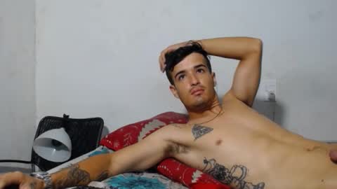 Snapshot of daniel_velez26 chatting on December 2, 5:02 am daniel_velez26 online show from December 2, 5:02 am