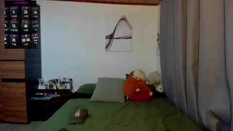 Dani  online show from June 13, 7:01 pm