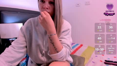 daniela online show from November 25, 11:54 am