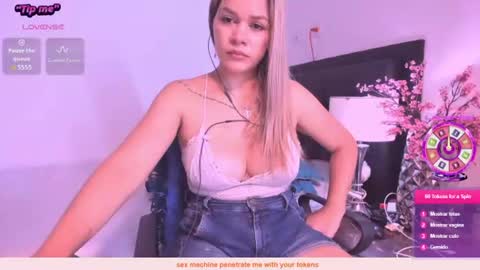 daniela online show from July 1, 5:02 pm