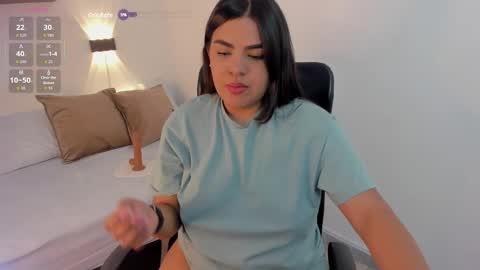 D A N I online show from December 21, 2:51 am