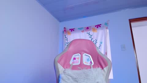 Snapshot of daniela_cute22 chatting on February 16, 3:08 pm DANIELA online show from February 16, 3:08 pm