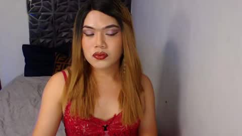 Snapshot of daniela_deusa chatting on December 8, 7:54 pm Elodie online show from December 8, 7:54 pm