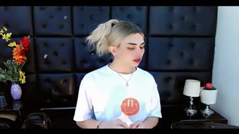 daniela_pink_ online show from February 22, 7:01 pm