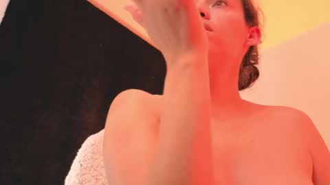 Snapshot of daniela_rivasthl chatting on March 29, 3:50 am daniela_rivasthl online show from March 29, 3:50 am