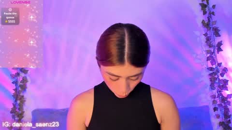 Snapshot of daniela_saenz1 chatting on December 16, 12:15 am Dani Saenz online show from December 16, 12:15 am