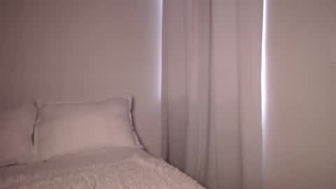 Lucia online show from January 16, 4:44 pm