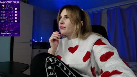 Snapshot of danielacooperx chatting on February 20, 5:40 pm Daniela Cooper online show from February 20, 5:40 pm
