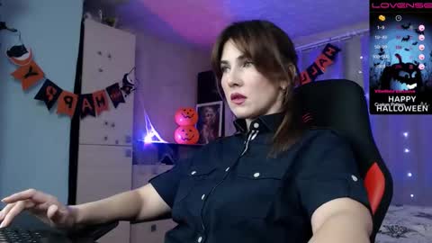 Daniela Cooper online show from November 2, 4:53 pm