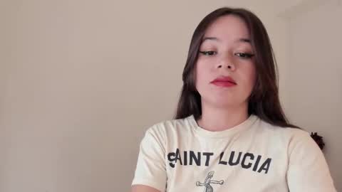 danielamonett online show from March 21, 12:32 pm