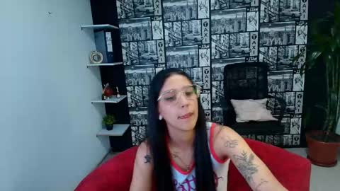 danielamonroe online show from May 6, 11:32 pm