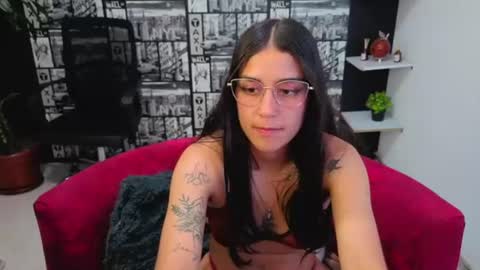 danielamonroe online show from June 14, 1:03 am