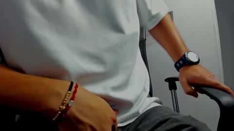 Snapshot of danielclarton chatting on October 30, 1:07 am DANIEL online show from October 30, 1:07 am