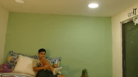 danielitopapii online show from April 2, 11:08 am