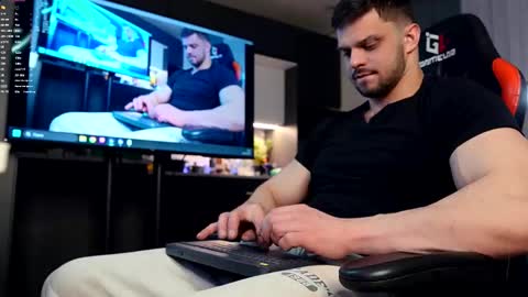 Daniel Kraig online show from February 23, 9:23 pm