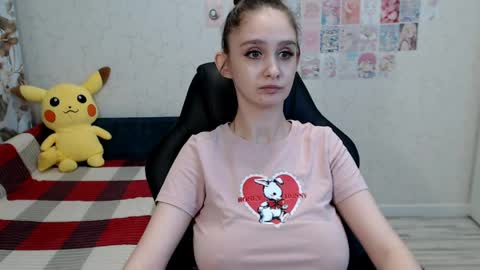 Daniella Martin online show from May 21, 12:50 am