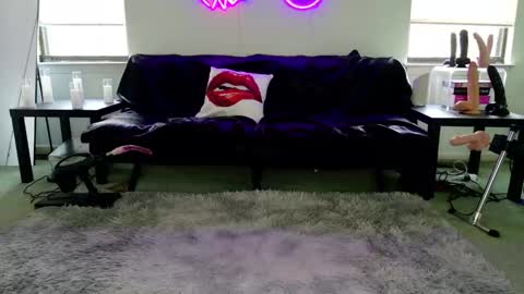 Danielle Banks online show from December 21, 3:19 pm