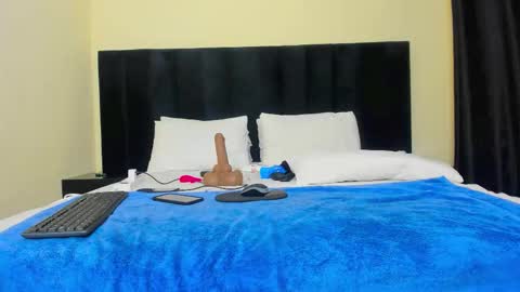 Snapshot of danielle_rock chatting on January 13, 9:53 pm danielle_rock online show from January 13, 9:53 pm