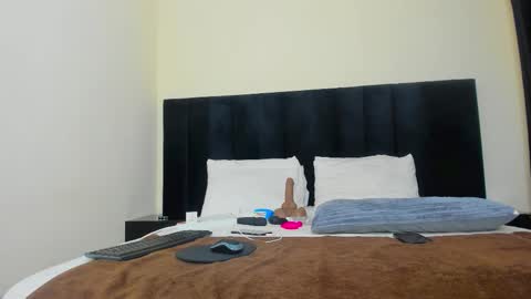 Snapshot of danielle_rock chatting on February 1, 7:45 pm danielle_rock online show from February 1, 7:45 pm